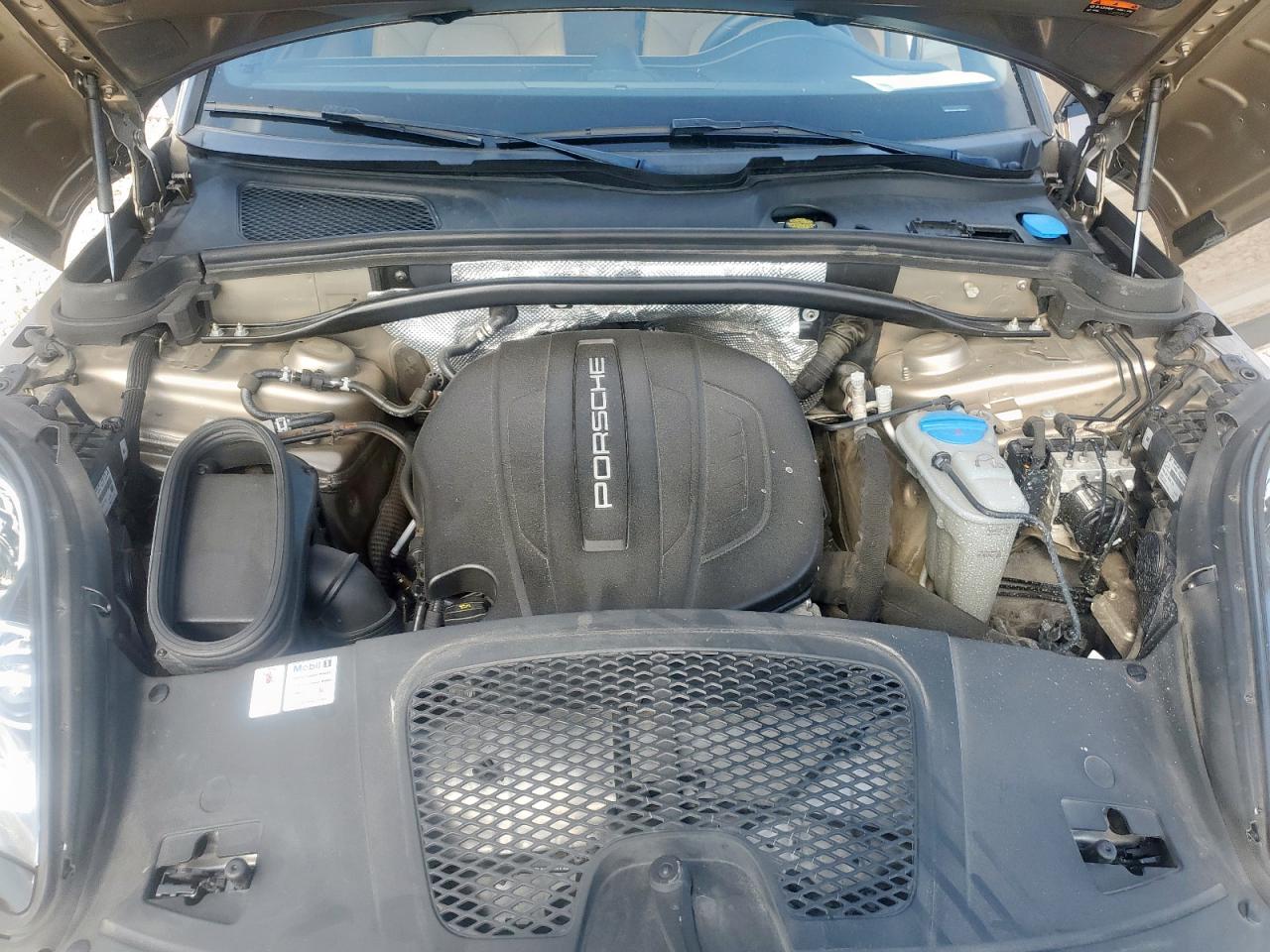 2018 Porsche Macan VIN: WP1AA2A5XJLB05327 Lot: 61403885