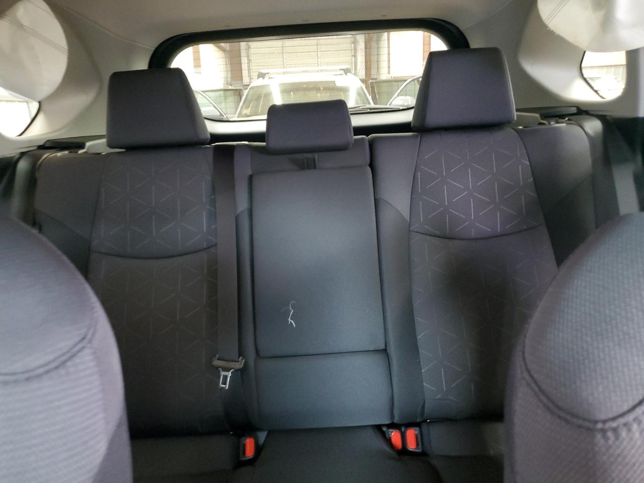 2025 Toyota Rav4 Xle VIN: JTMRWRFV7SD292447 Lot: 62672165