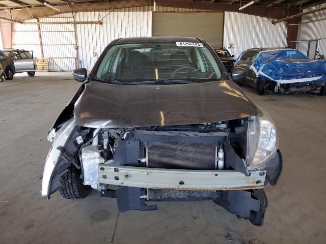  NISSAN VERSA 2017 Szary