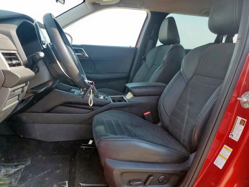  MITSUBISHI OUTLANDER 2023 Красный