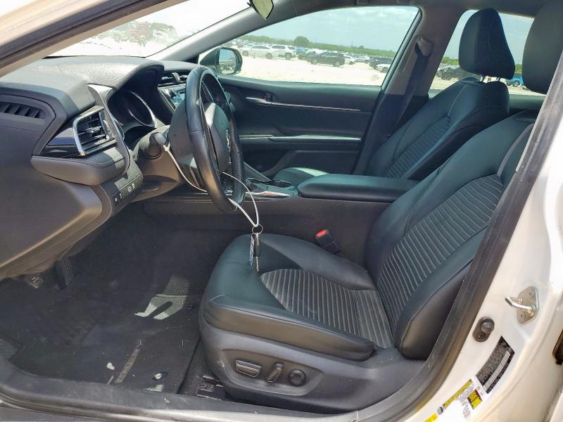  TOYOTA CAMRY 2019 Biały