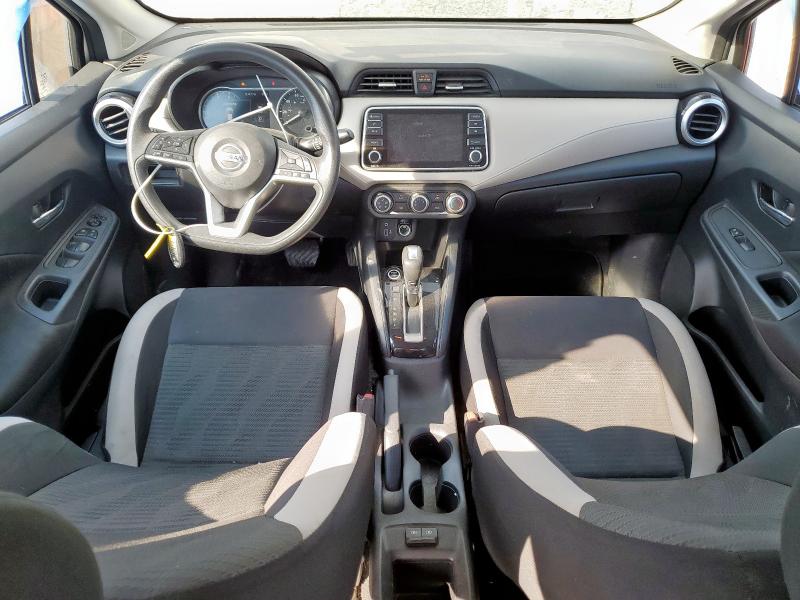  NISSAN VERSA 2021 Серебристый
