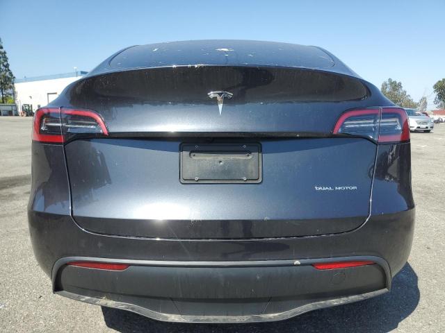  TESLA MODEL Y 2024 Szary