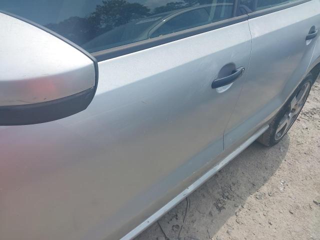 2011 VOLKSWAGEN POLO S 60