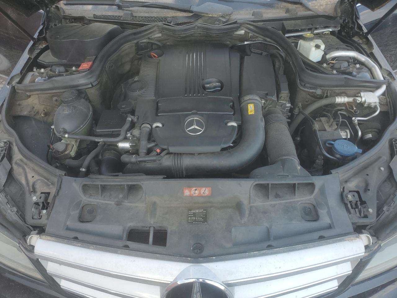 2012 Mercedes-Benz C 250 VIN: WDDGF4HBXCA622670 Lot: 62267245