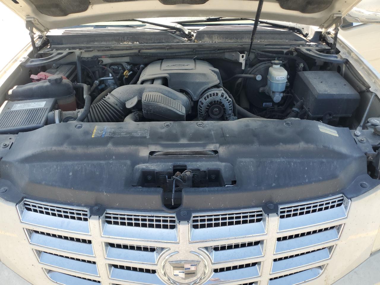 2008 Cadillac Escalade Luxury VIN: 1GYFK63848R173529 Lot: 62753765