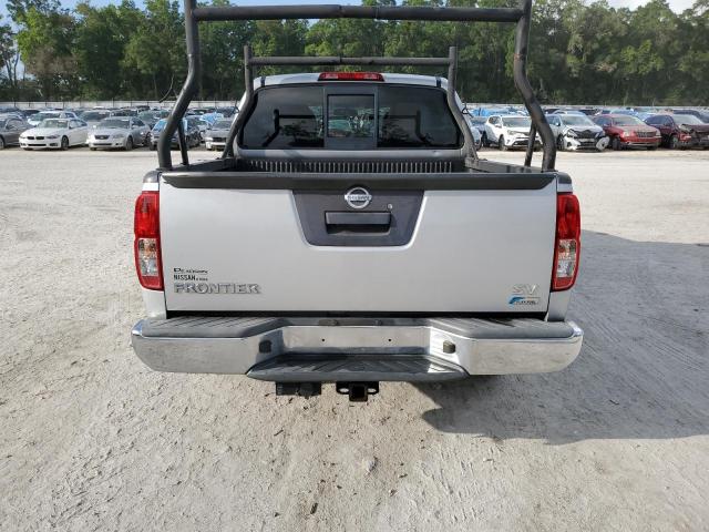  NISSAN FRONTIER 2018 Srebrny