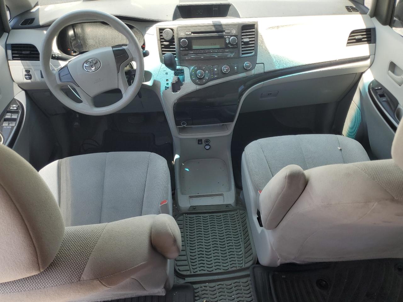 TOYOTA SIENNA 2012 VIN 5TDKA3DC7CS016239 zdjęcie 8