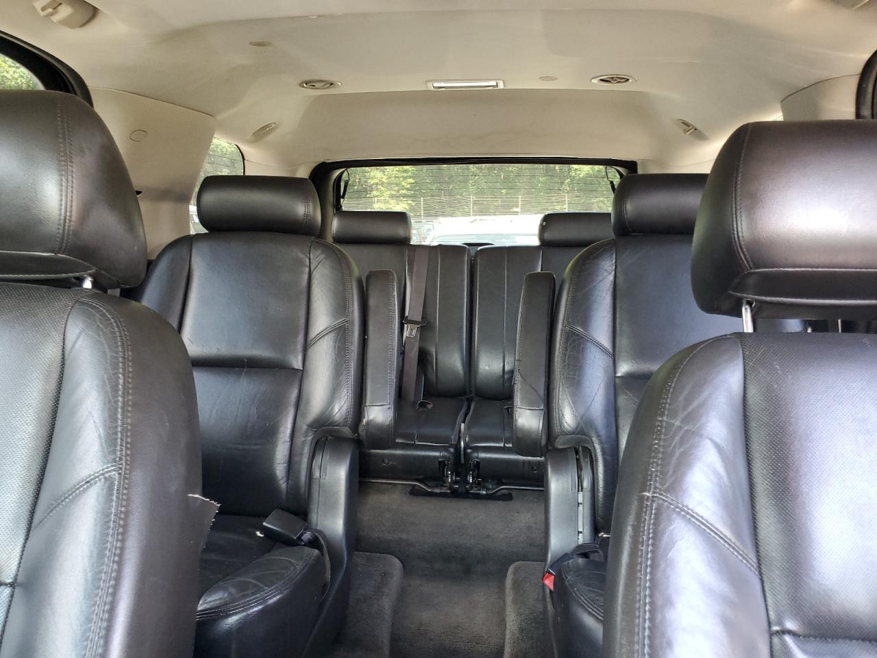2010 Cadillac Escalade Luxury VIN: 1GYUCBEF2AR149731 Lot: 61175935
