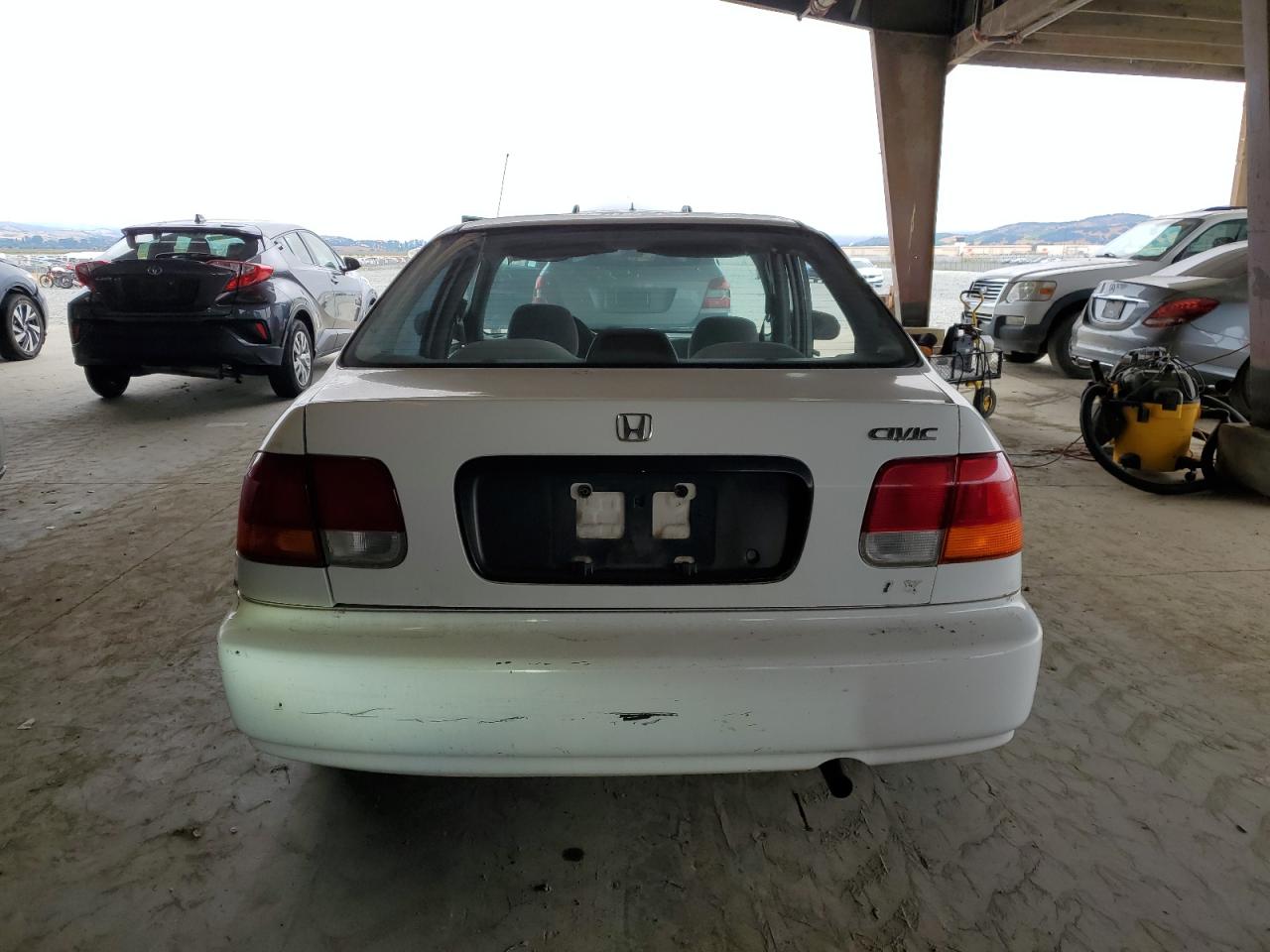 1998 Honda Civic Lx VIN: 2HGEJ6676WH519635 Lot: 62008005