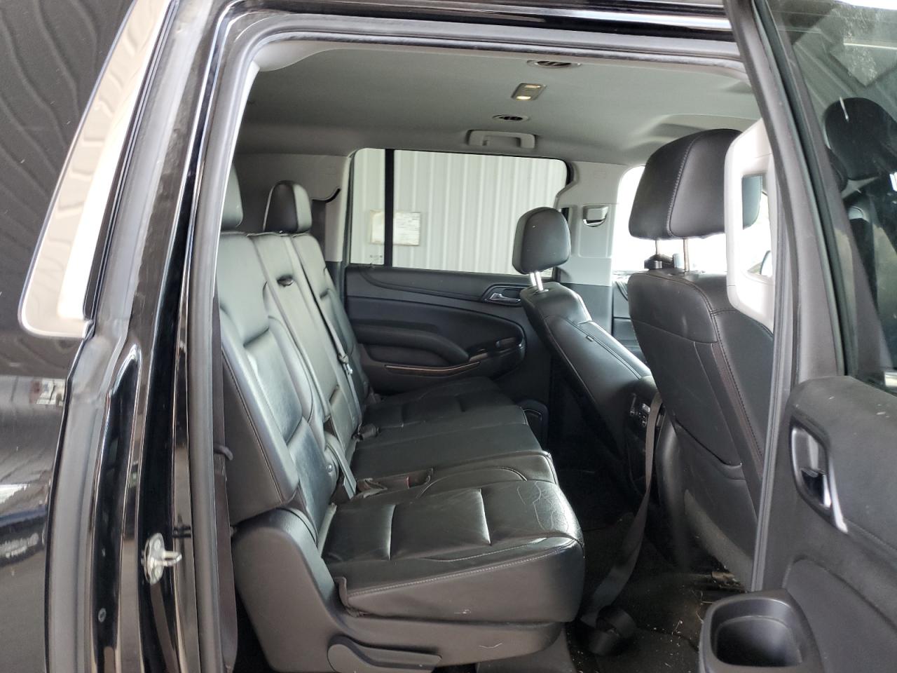 2018 Chevrolet Suburban K1500 Lt VIN: 1GNSKHKC2JR181437 Lot: 62150525