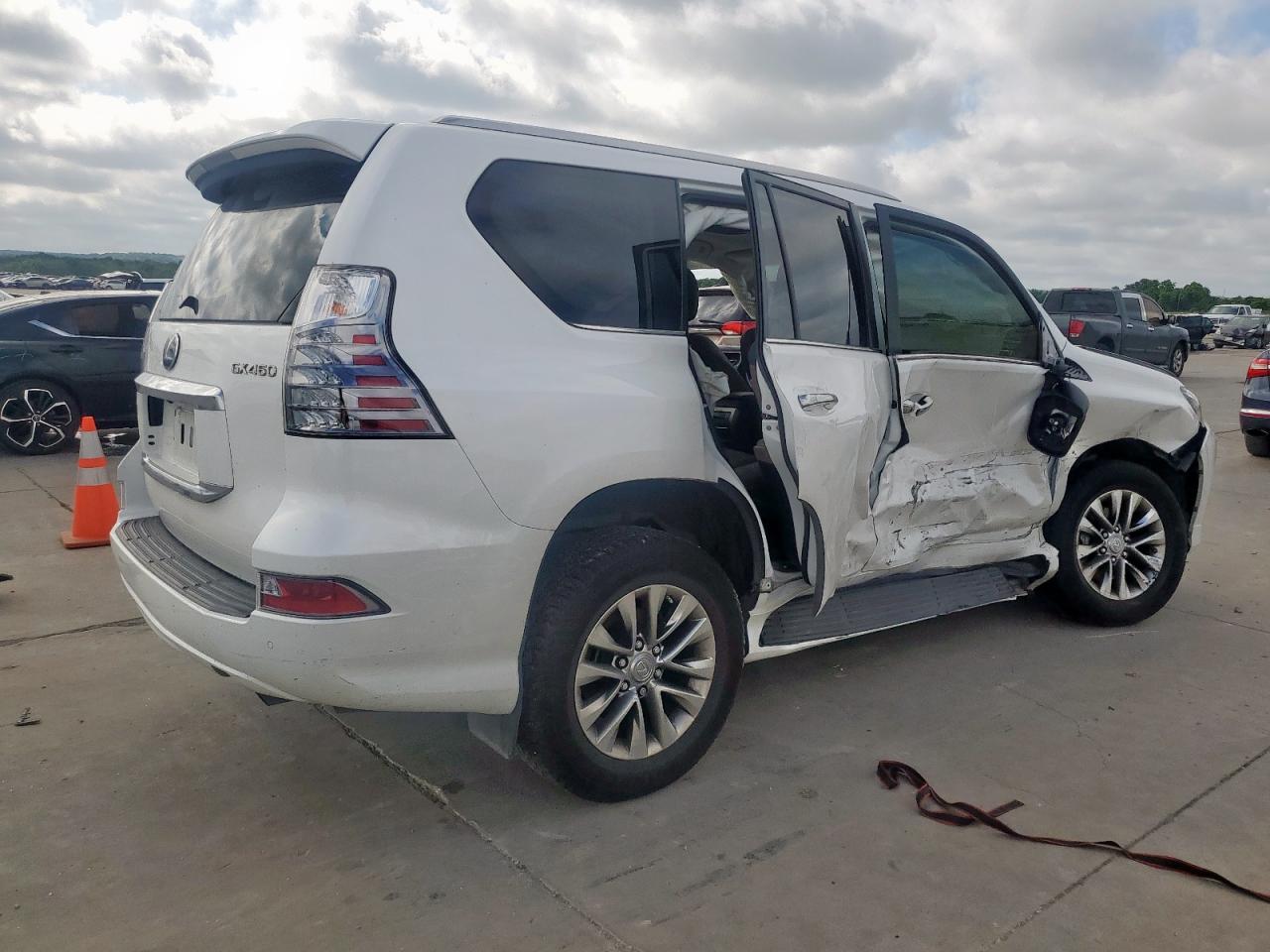 LEXUS GX 2020 VIN JTJAM7BX7L5253414 photo 3