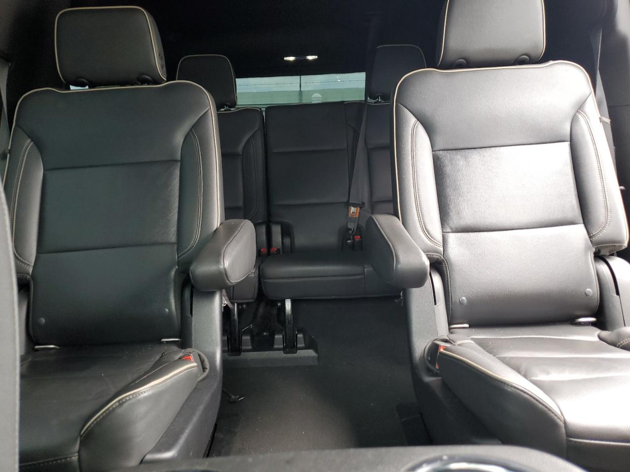 2021 Chevrolet Suburban C1500 Premier VIN: 1GNSCFKD5MR280140 Lot: 58770655