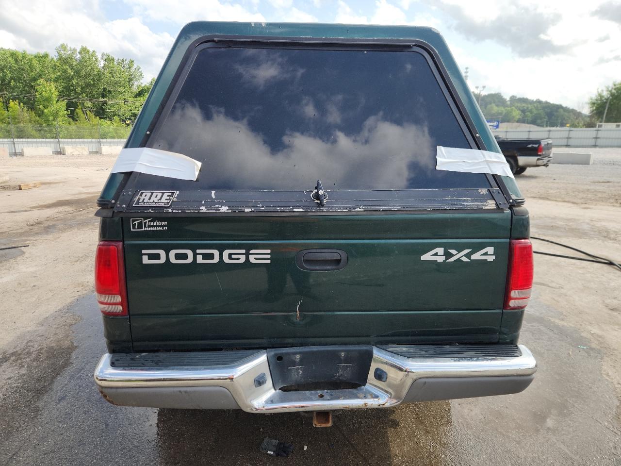 2002 Dodge Dakota Slt VIN: 1B7GG42N52S717818 Lot: 61561785