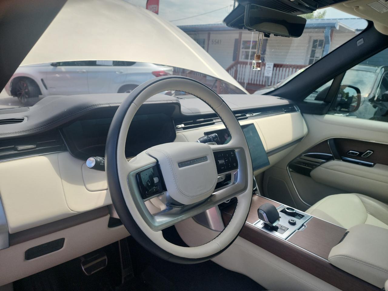 LAND ROVER RANGEROVER 2023 VIN SALKP9FU0PA010740 фото 9
