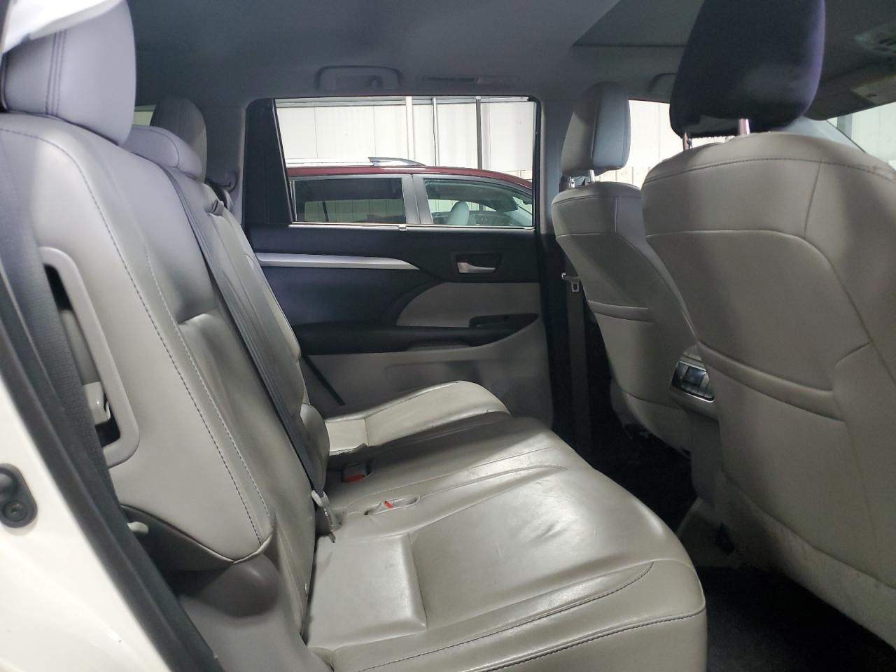 2015 Toyota Highlander Xle VIN: 5TDJKRFHXFS187317 Lot: 67064775