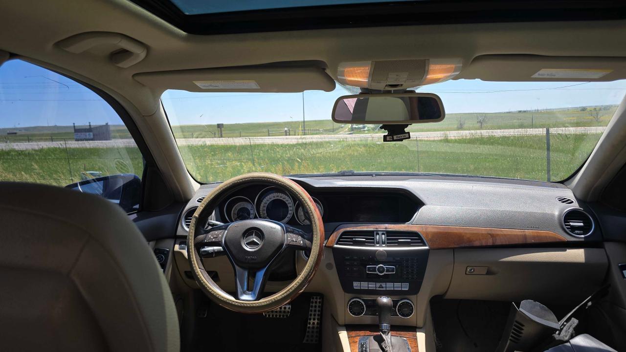 MERCEDES-BENZ C-CLASS 2012 VIN WDDGF8BB3CR193809 zdjęcie 9