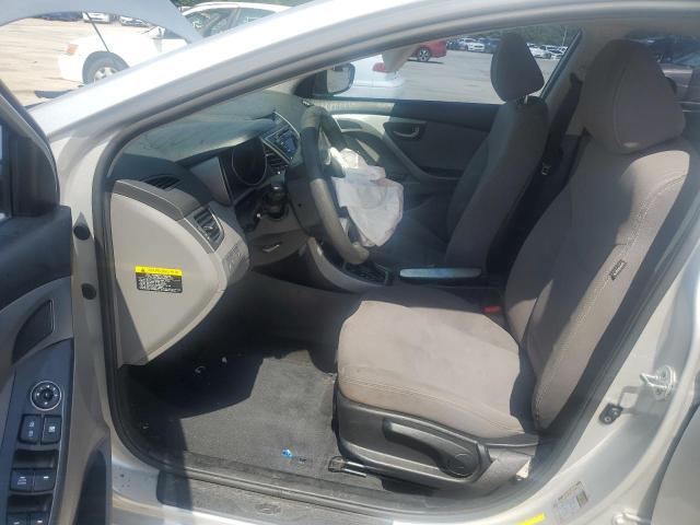 Sedans HYUNDAI ELANTRA 2016 Srebrny