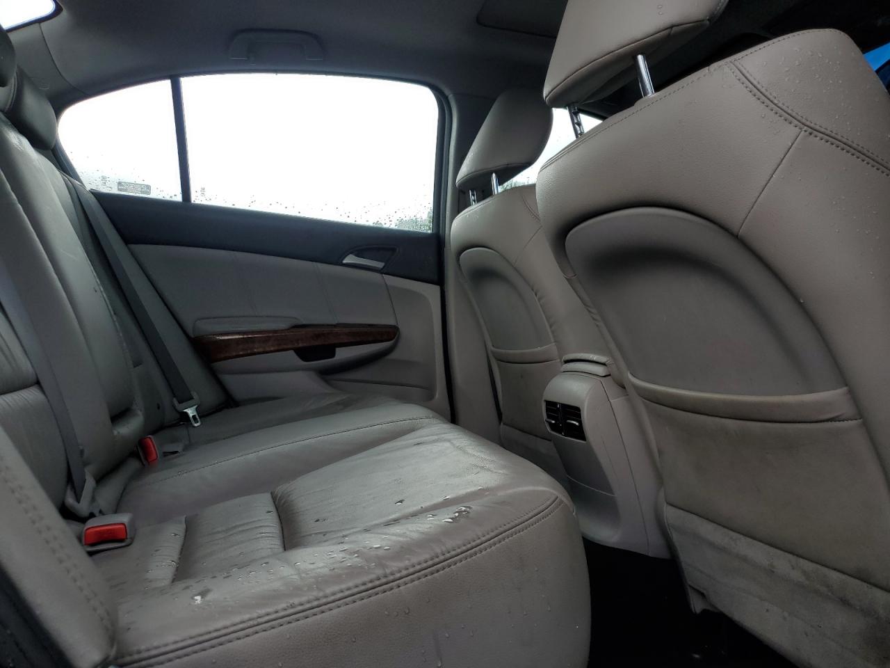 2011 Honda Accord Exl VIN: 1HGCP2F89BA085677 Lot: 62234405