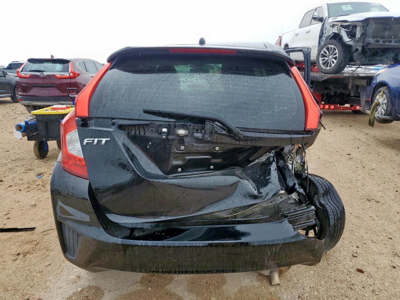 2015 Honda Fit Lx VIN: 3HGGK5H53FM734838 Lot: 63086805