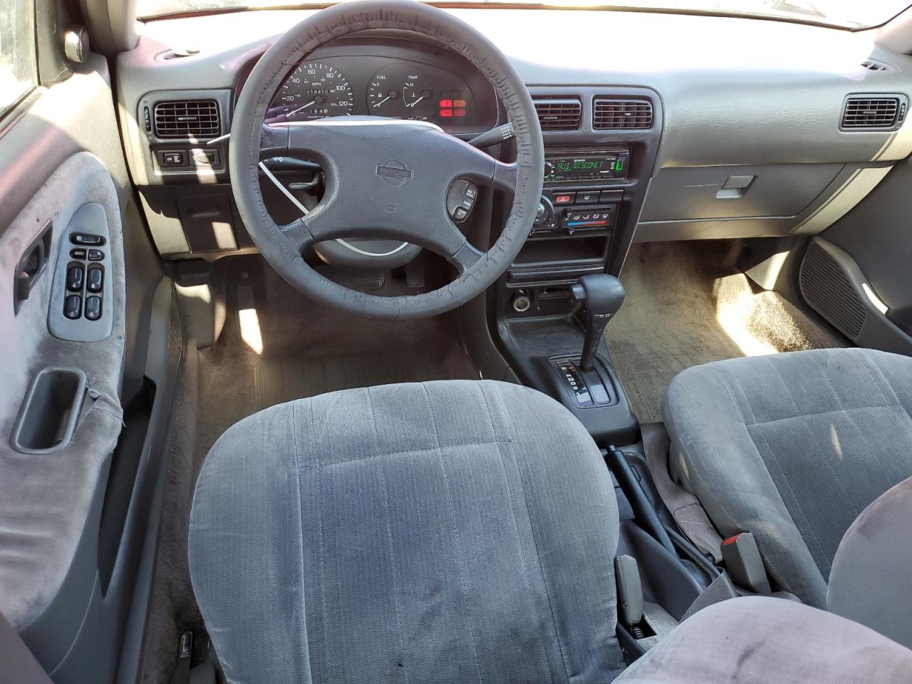 1994 Nissan Sentra E VIN: 1N4EB31P5RC831945 Lot: 60552745