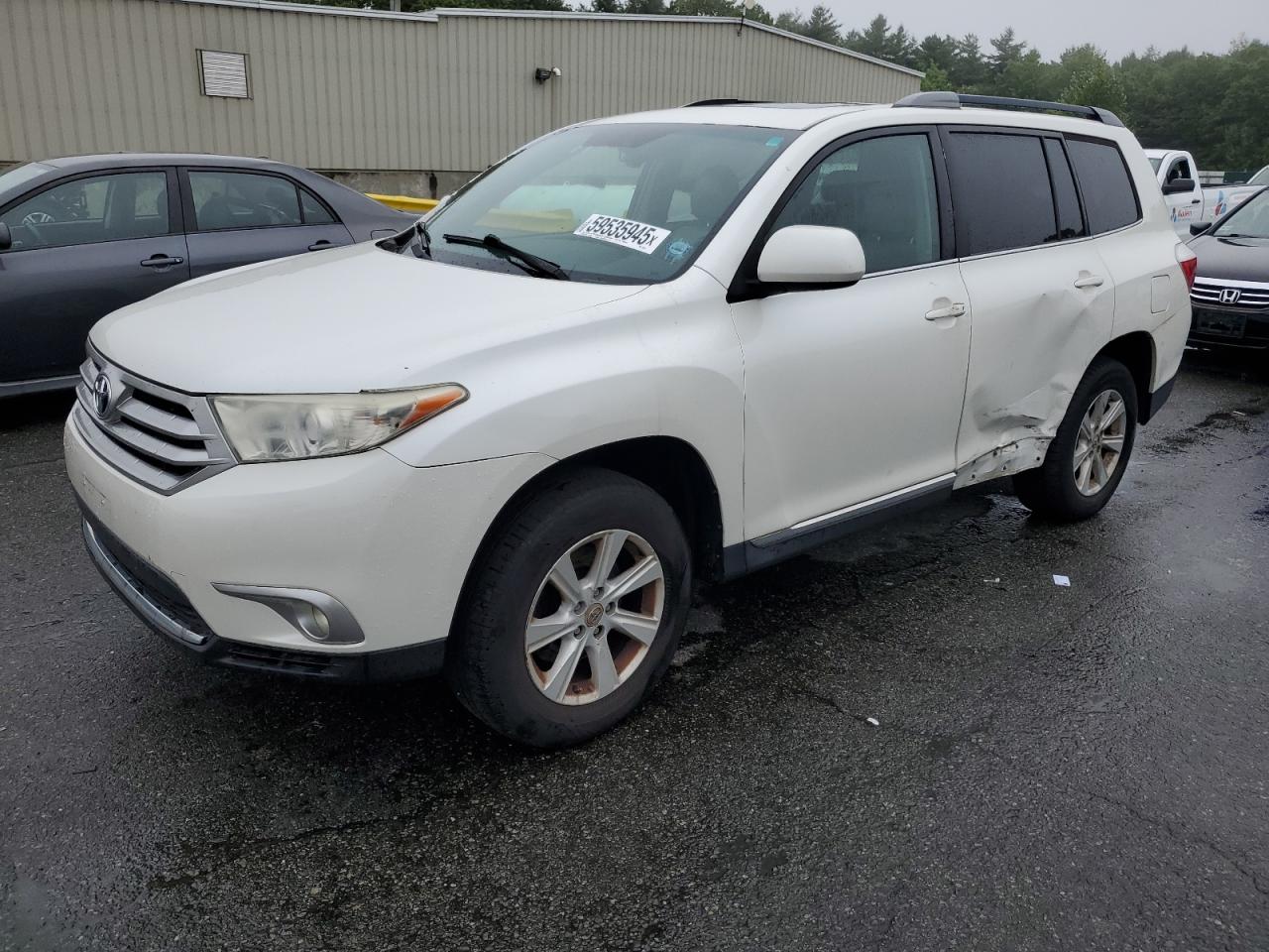 2012 Toyota Highlander Base იყიდება Exeter-ში, RI - Side