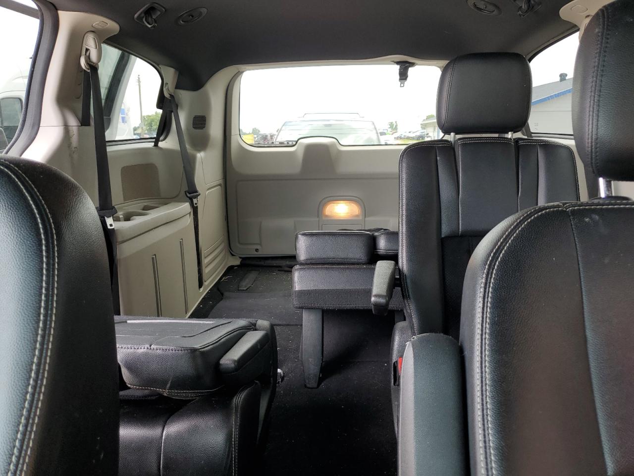 2018 Dodge Grand Caravan Sxt VIN: 2C4RDGCG2JR326256 Lot: 60143885