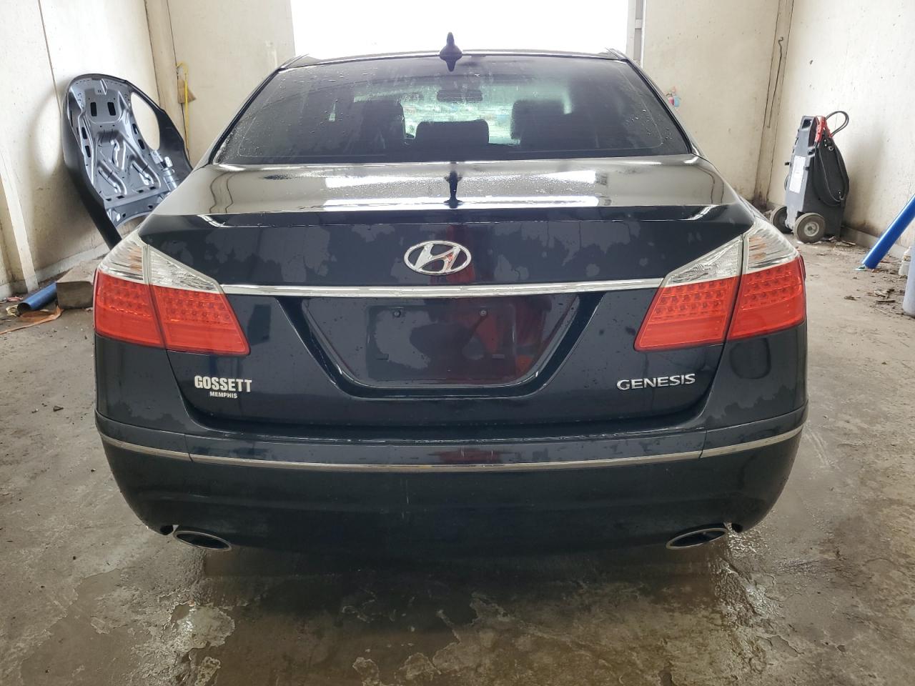 2010 Hyundai Genesis 3.8L VIN: KMHGC4DE2AU074853 Lot: 62581965