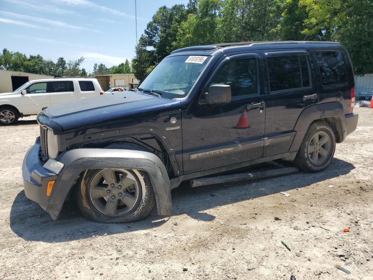 1J4PN3GK8BW516559 JEEP LIBERTY Photo 1