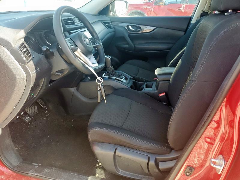  NISSAN ROGUE 2017 Czerwony