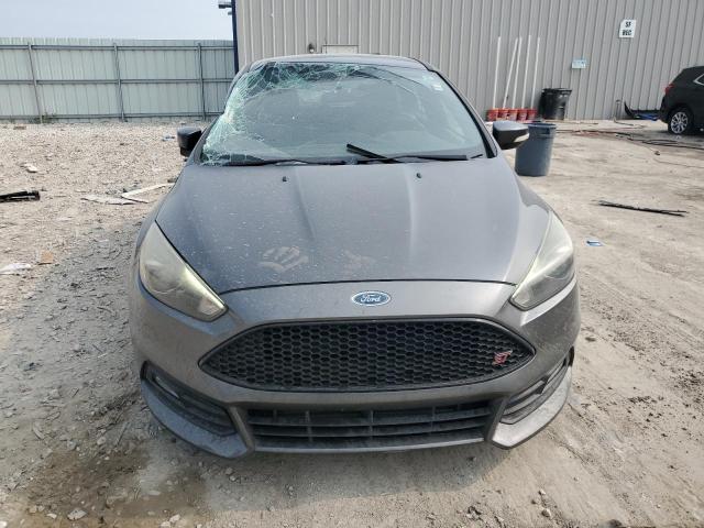 Hatchbacks FORD FOCUS 2015 Gray