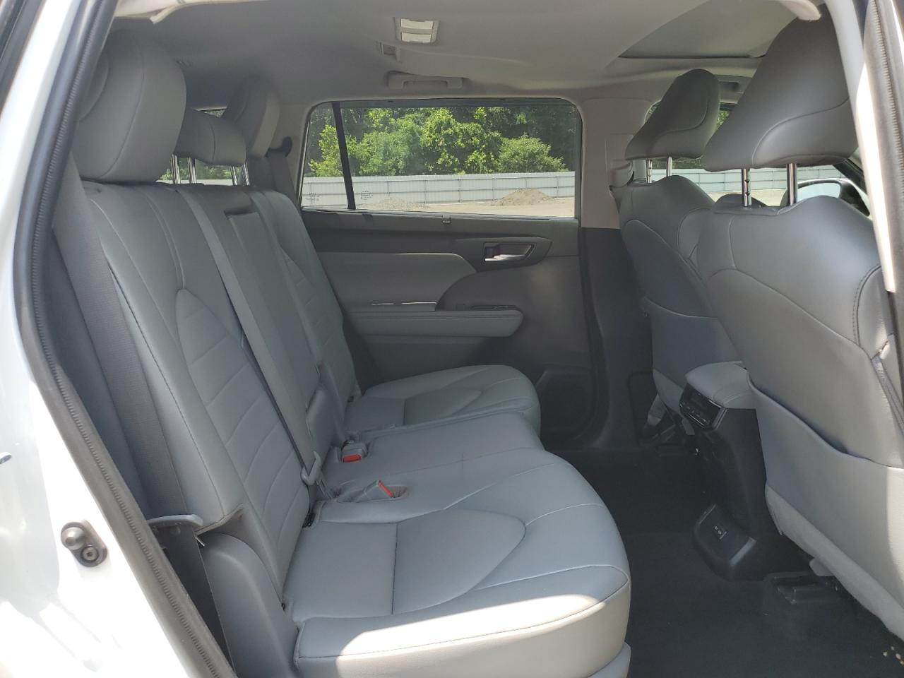 2022 Toyota Highlander Hybrid Xle VIN: 5TDHARAH1NS512363 Lot: 62359985