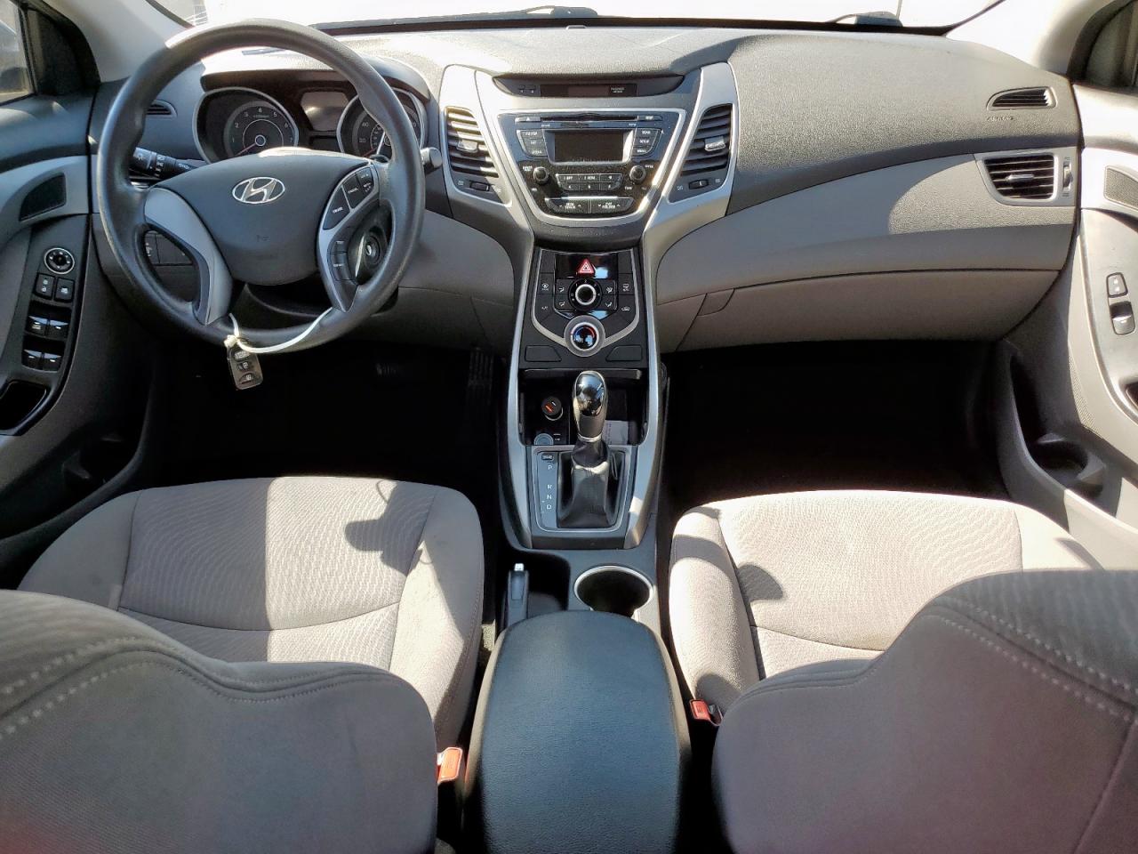 HYUNDAI ELANTRA 2016 VIN KMHDH4AE7GU619902 zdjęcie 8