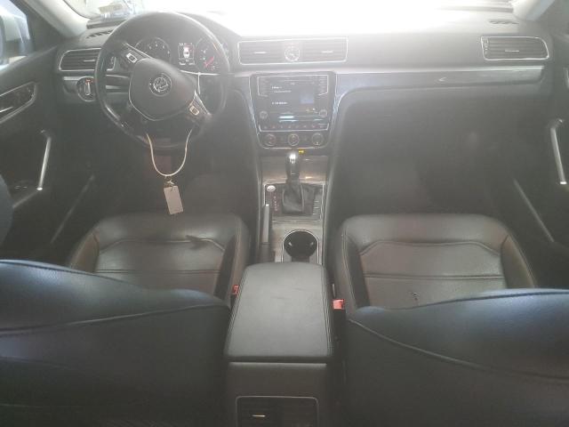  VOLKSWAGEN PASSAT 2017 Silver