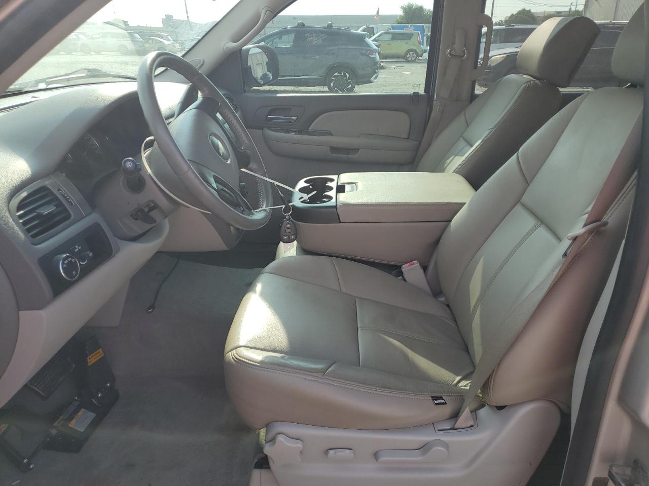 2008 Chevrolet Suburban C1500 Ls VIN: 1GNFC16018J196185 Lot: 60878145