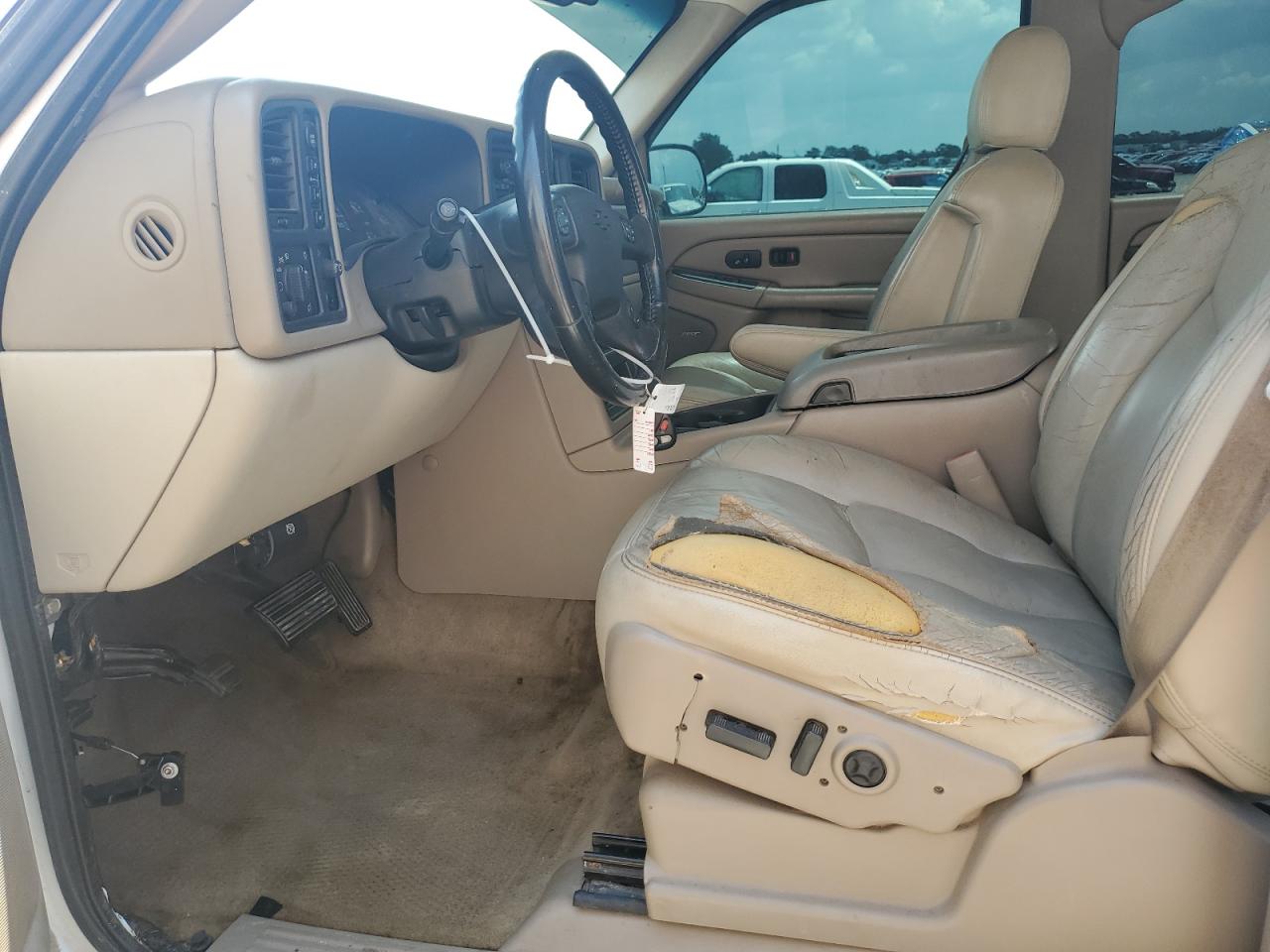 2005 Chevrolet Tahoe K1500 VIN: 1GNEK13T95R238838 Lot: 61444175