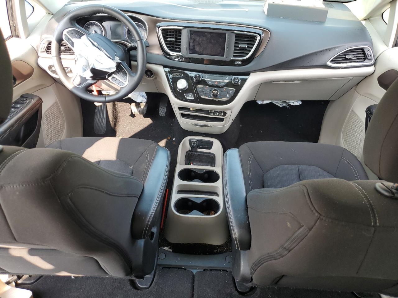 2022 Chrysler Voyager Lx VIN: 2C4RC1CG4NR208585 Lot: 59313245