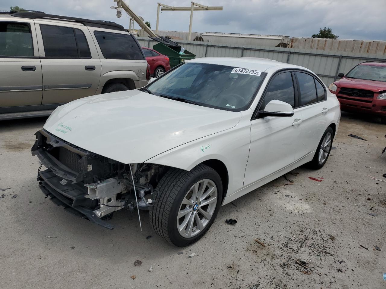 2018 Bmw 320 Xi продається в Kansas City, KS - Front End
