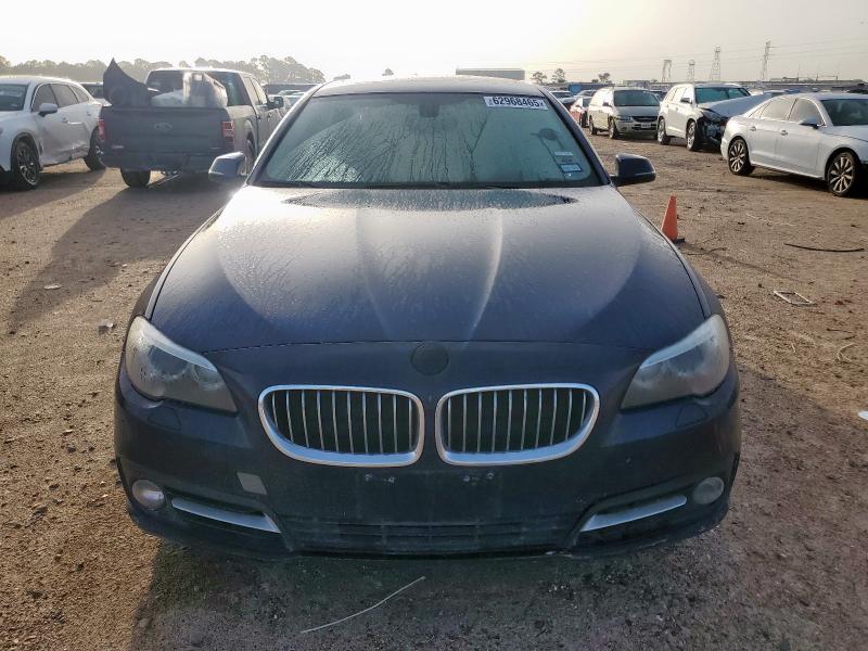 Sedans BMW 5 SERIES 2016 Granatowy