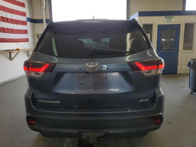  TOYOTA HIGHLANDER 2017 Синий