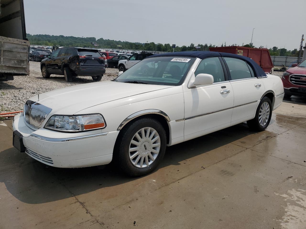 2005 Lincoln Town Car Signature   de vânzare în Cahokia Heights, IL - Side