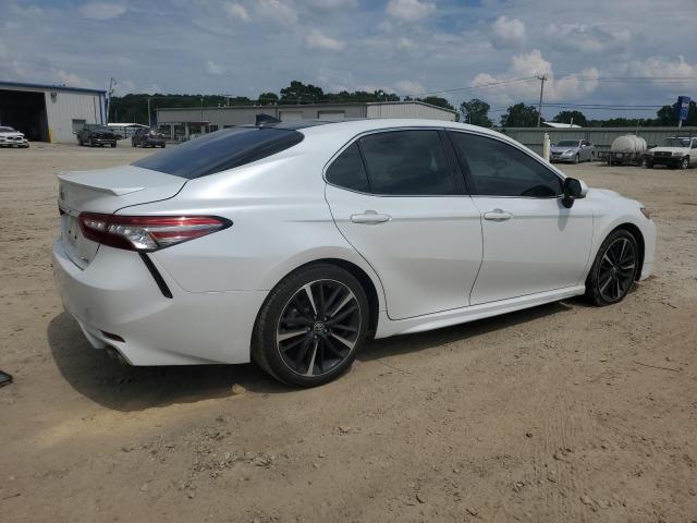  TOYOTA CAMRY 2019 Белы