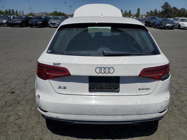 Hatchbacks AUDI A3 2017 Biały