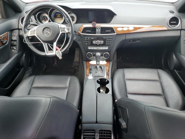  MERCEDES-BENZ C-CLASS 2012 Czerwony