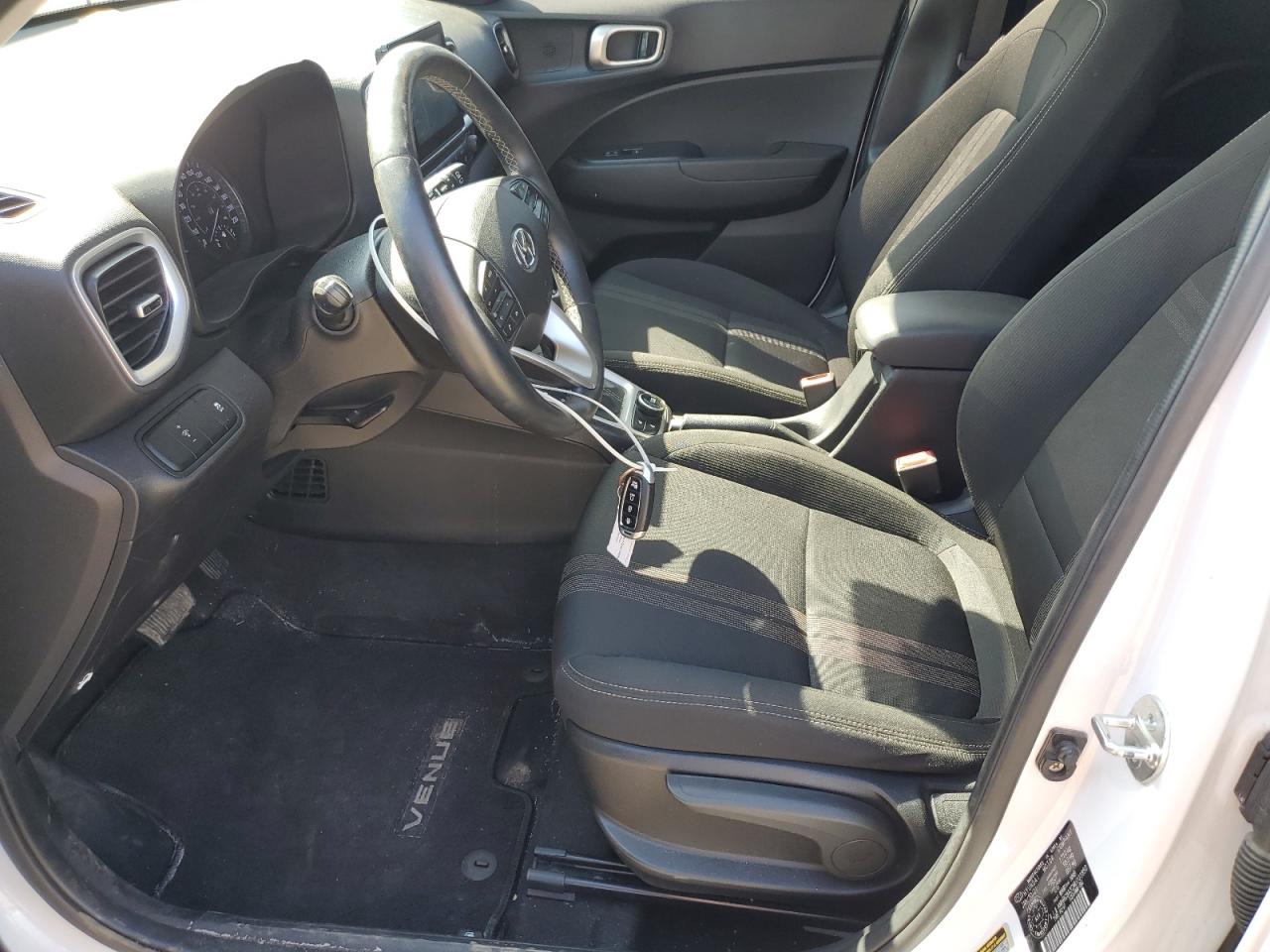 2021 Hyundai Venue Sel VIN: KMHRC8A32MU101850 Lot: 62074415