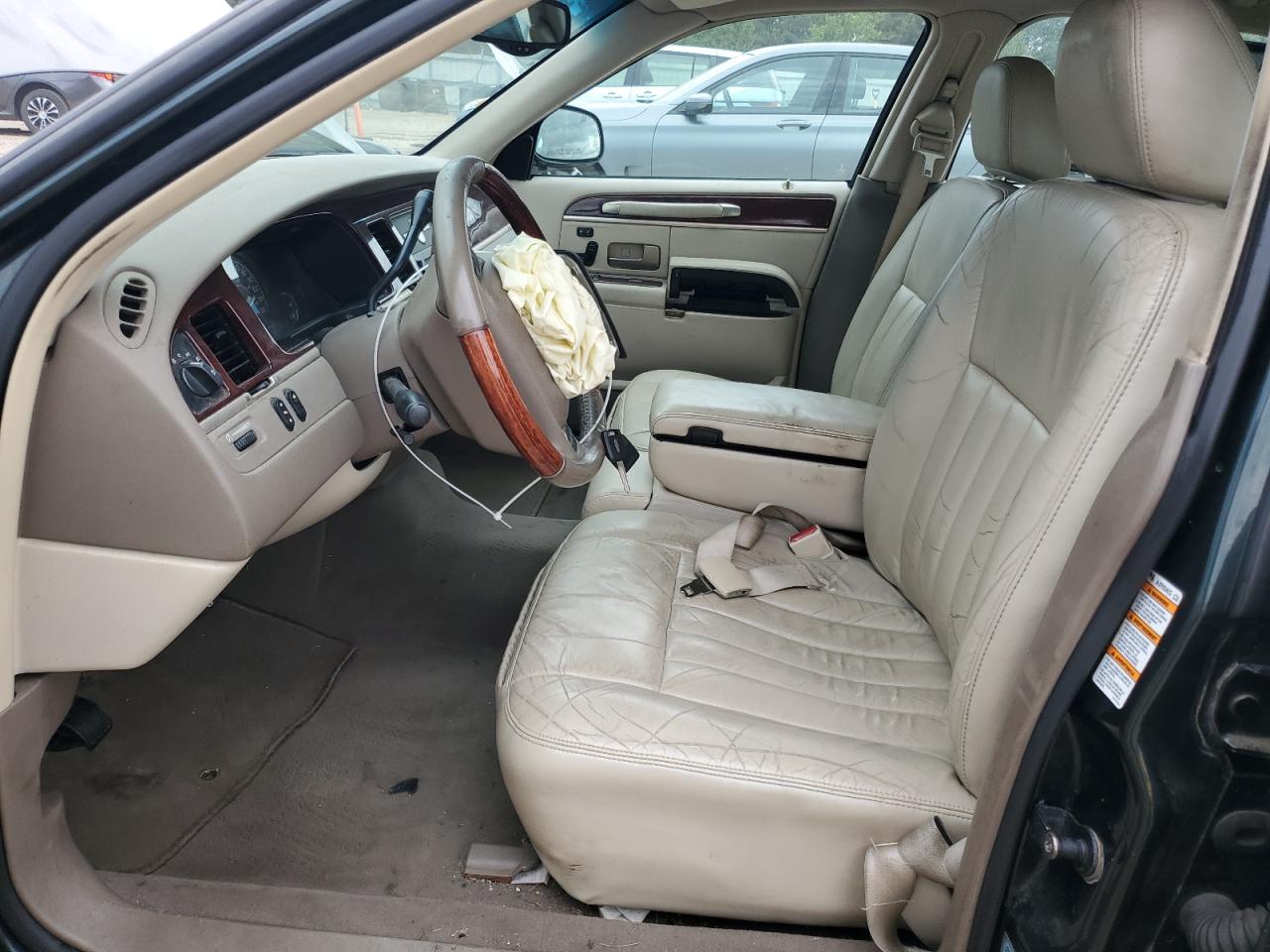 2003 Lincoln Town Car Signature VIN: 1LNHM82W13Y616234 Lot: 61365045