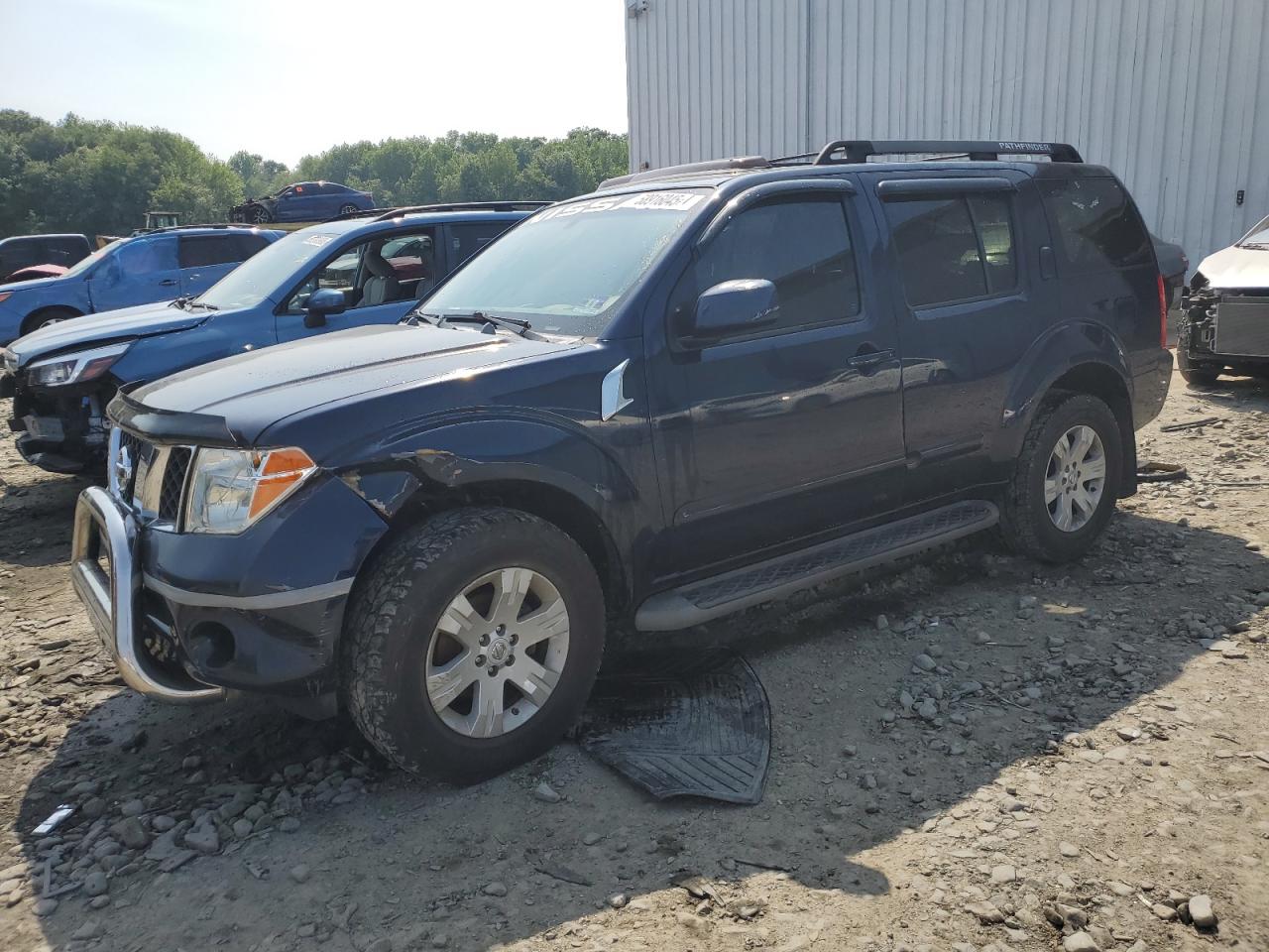 2007 Nissan Pathfinder Le for Sale in Windsor, NJ - Front End