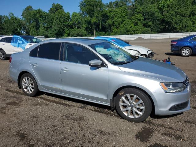  VOLKSWAGEN JETTA 2013 Серебристый