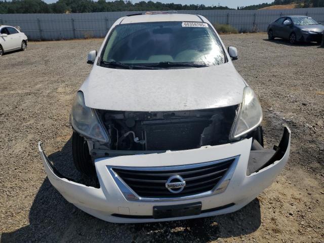  NISSAN VERSA 2013 Белы