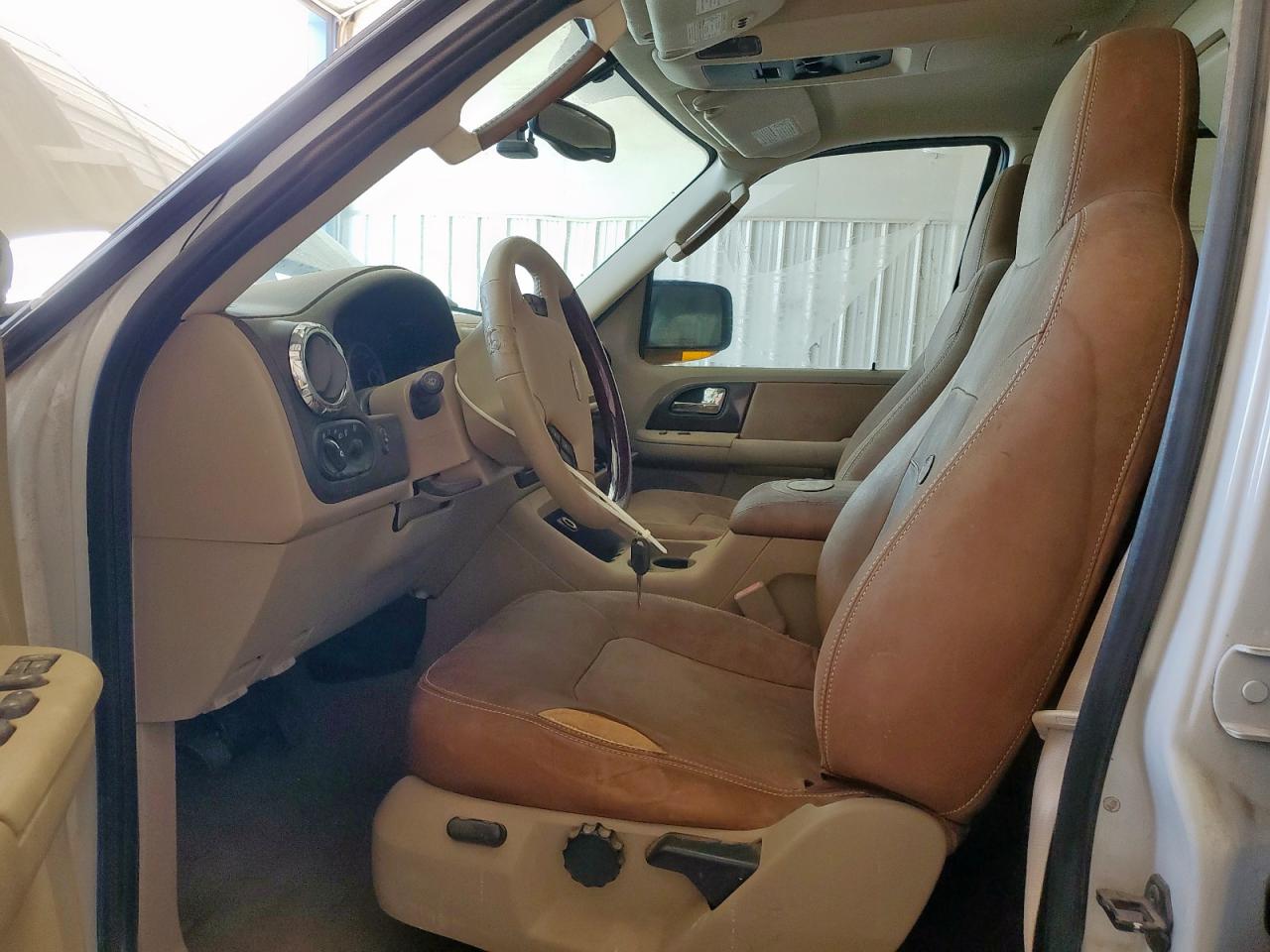 2005 Ford Expedition Eddie Bauer VIN: 1FMFU17525LA60417 Lot: 61835625